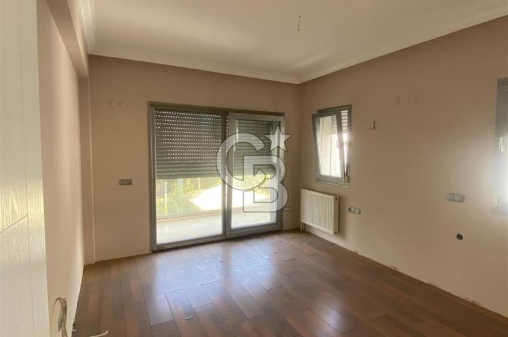 Güzelbahçe Maltepe'de 800 M2 Arsa içerisinde Kiralık Müstakil Villa