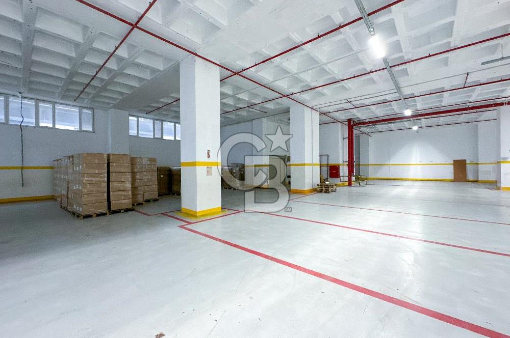 Esenyurt'ta 4.350 M² Kiralık Düz Giriş Depo