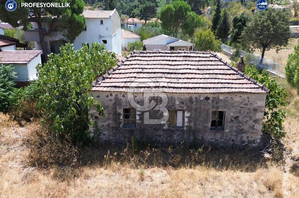 İzmir Urla Uzunkuyu Köyiçi'nde Satılık Taş Evler