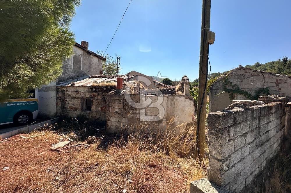 İzmir Urla Uzunkuyu Köyiçi'nde Satılık Taş Evler