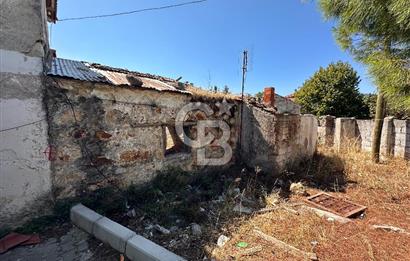 İzmir Urla Uzunkuyu Köyiçi'nde Satılık Taş Evler