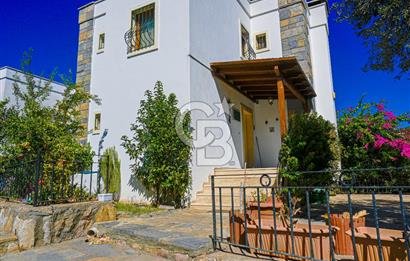 TORBA’ DA DENİZE 300 mt. 3+2  / 240 m2 Bahçeli