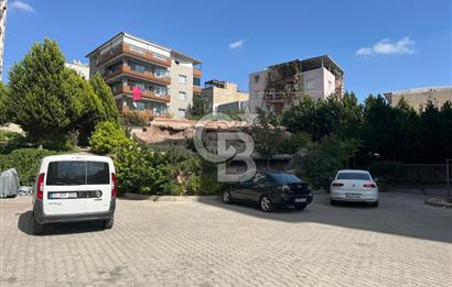 Buca Kadın Doğum Hastanesi Yanı Vuralpark Sitesi'nde Satılık Eşyalı 1+1