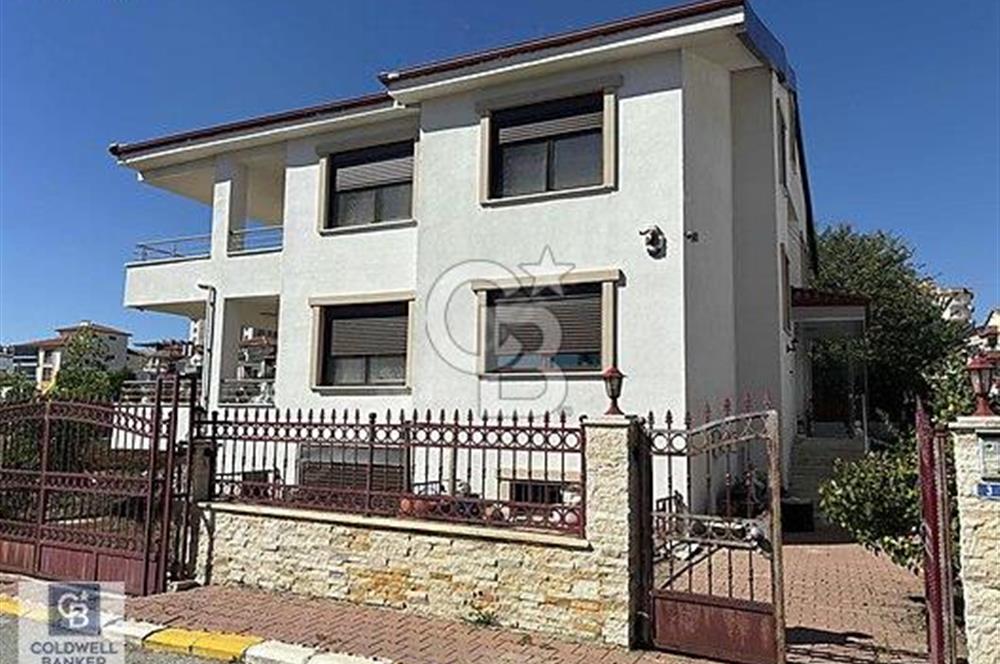 Şehrin merkezinde huzurlu Villa arayanlara