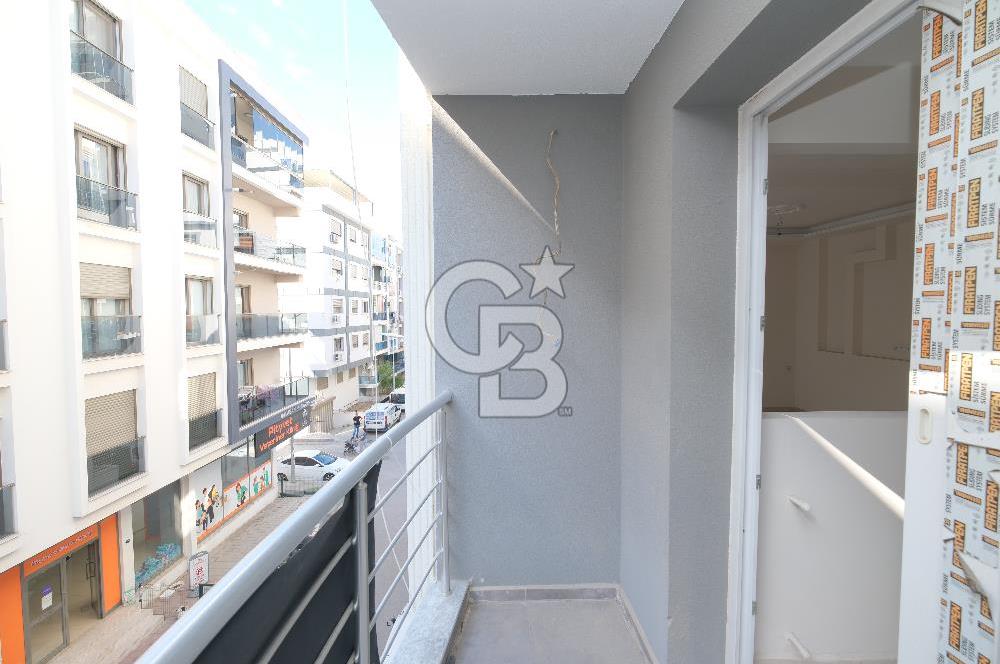 KARŞIYAKA ŞEMİKLERDE COLDWELL BANKER İYA GAYRİMENKUL' DEN  2+1 SATILIK DAİRE;