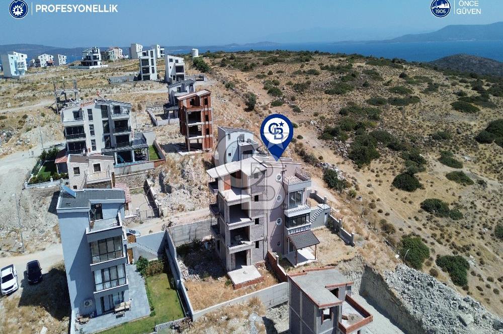 İzmir Karaburun Mordoğan Kamukent'te Eşsiz Manzaralı 4+1 Villa