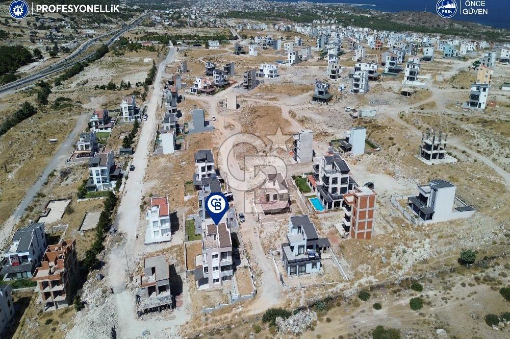 İzmir Karaburun Mordoğan Kamukent'te Eşsiz Manzaralı 4+1 Villa