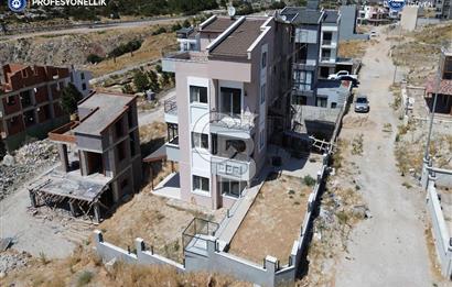 İzmir Karaburun Mordoğan Kamukent'te Eşsiz Manzaralı 4+1 Villa