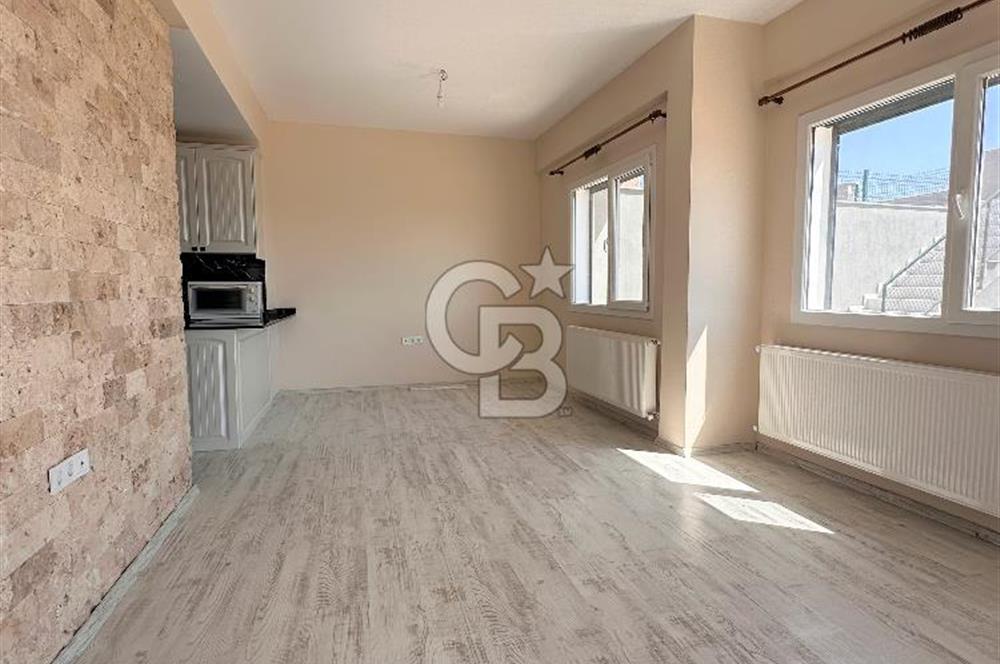 İzmir Karaburun Mordoğan Kamukent'te Eşsiz Manzaralı 4+1 Villa