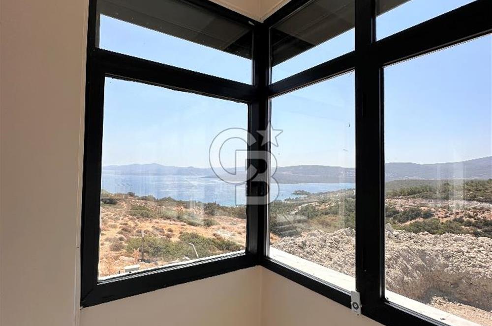 İzmir Karaburun Mordoğan Kamukent'te Eşsiz Manzaralı 4+1 Villa