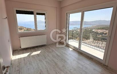 İzmir Karaburun Mordoğan Kamukent'te Eşsiz Manzaralı 4+1 Villa