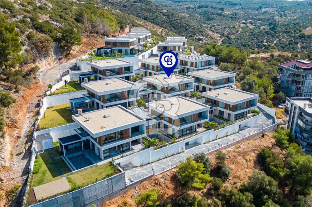 Ege Mahallesi Deniz ve Havuz Manzaralı Müstakil Lüks Villa