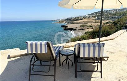 Kıbrıs Girne Esentepe de Denize Sıfır Ful Deniz Manzaralı Muhteşem 4+1 Villa