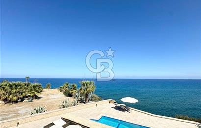 Kıbrıs Girne Esentepe de Denize Sıfır Ful Deniz Manzaralı Muhteşem 4+1 Villa