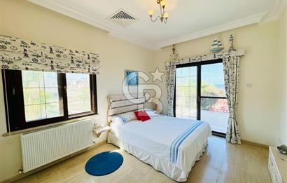 Kıbrıs Girne Esentepe de Denize Sıfır Ful Deniz Manzaralı Muhteşem 4+1 Villa