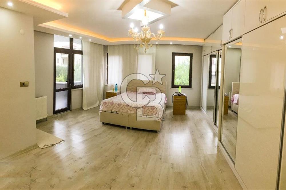 Arnavutköy de havuzlu  lüks villa Osmanlı konakları sitesi