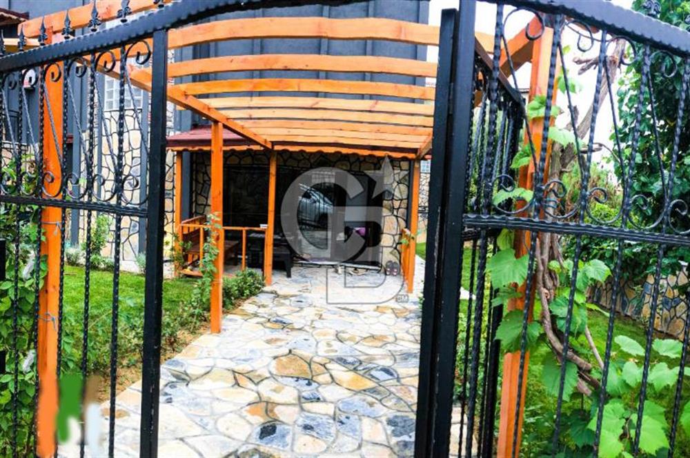 Arnavutköy de havuzlu  lüks villa Osmanlı konakları sitesi