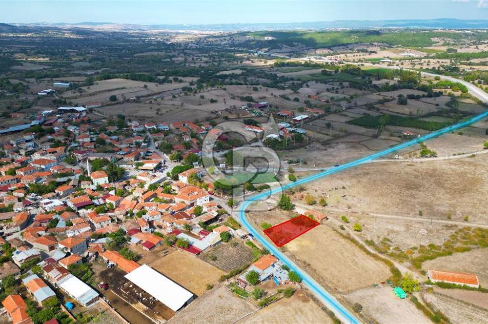 ÇANAKKALE EZİNE'DE ANAYOLA YAKIN 623 m²﻿ SATILIK ARSA VE KÖY EVİ