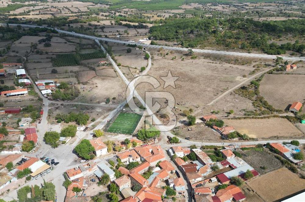 ÇANAKKALE EZİNE'DE ANAYOLA YAKIN 623 m²﻿ SATILIK ARSA VE KÖY EVİ