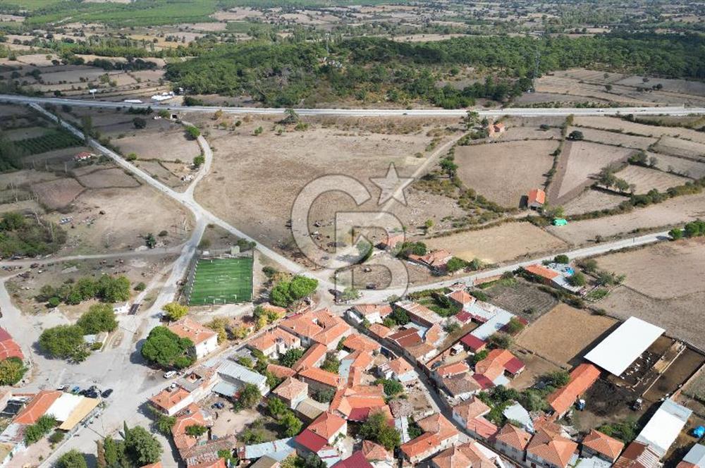 ÇANAKKALE EZİNE'DE ANAYOLA YAKIN 623 m²﻿ SATILIK ARSA VE KÖY EVİ