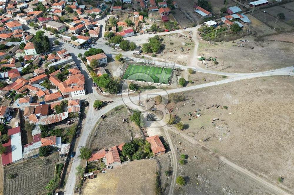 ÇANAKKALE EZİNE'DE ANAYOLA YAKIN 623 m²﻿ SATILIK ARSA VE KÖY EVİ