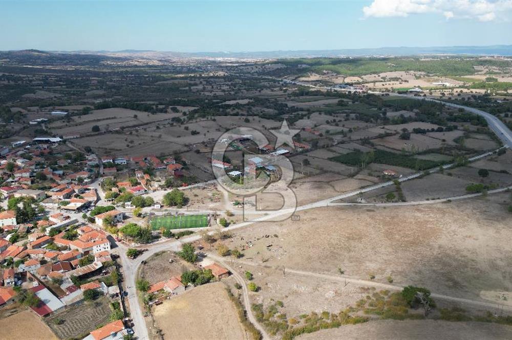 ÇANAKKALE EZİNE'DE ANAYOLA YAKIN 623 m²﻿ SATILIK ARSA VE KÖY EVİ