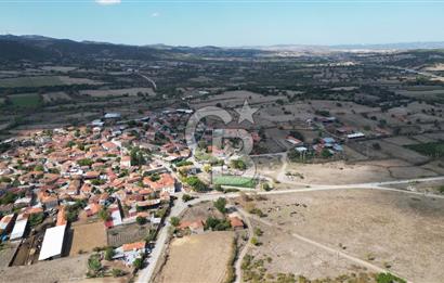 ÇANAKKALE EZİNE'DE ANAYOLA YAKIN 623 m²﻿ SATILIK ARSA VE KÖY EVİ