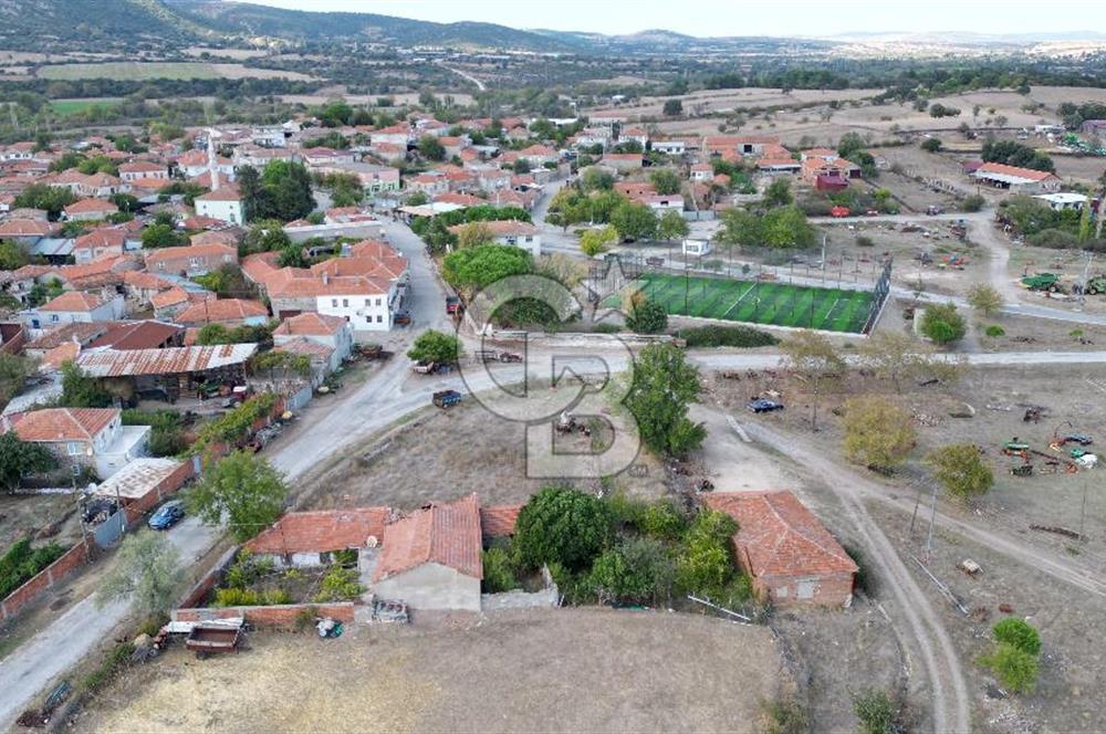 ÇANAKKALE EZİNE'DE ANAYOLA YAKIN 623 m²﻿ SATILIK ARSA VE KÖY EVİ