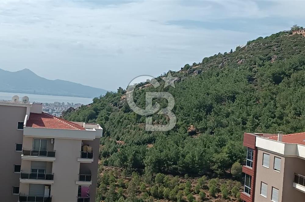 Körfez Mahallesinde Deniz Ve Havuz Manzaralı Satılık 3+1 Daire