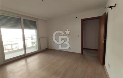 Körfez Mahallesinde Deniz Ve Havuz Manzaralı Satılık 3+1 Daire