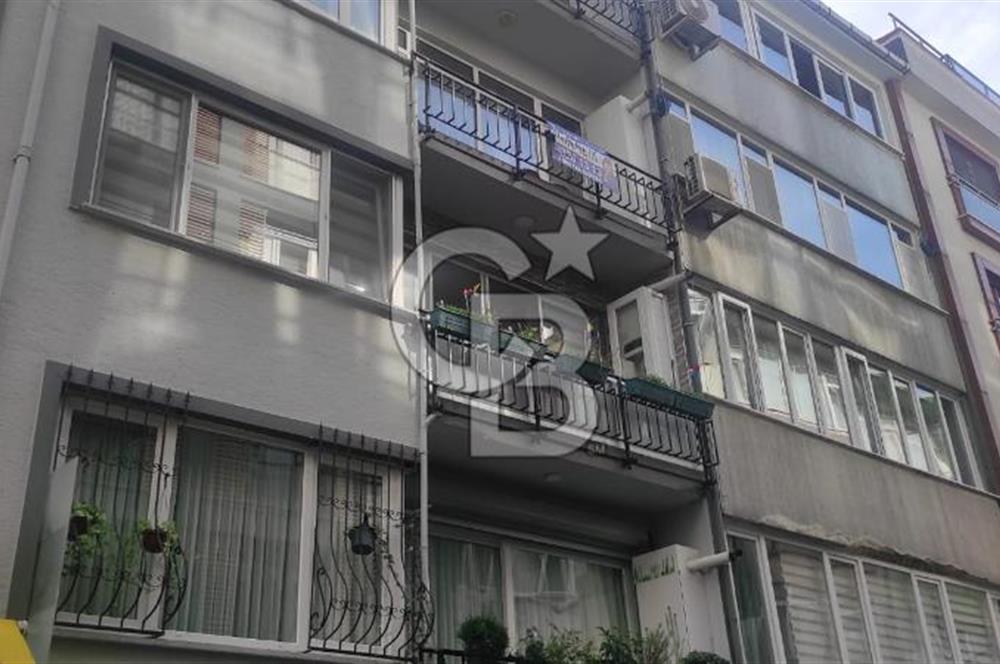 MODA MÜHÜRDARDA DENİZE YAKIN KİRALIK DAİRE