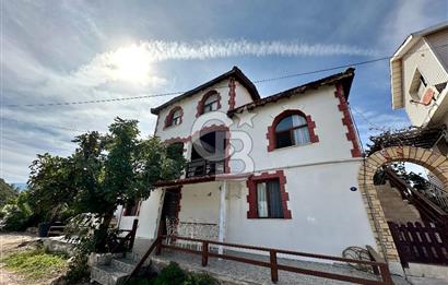 KARABURUN İSKELEDE DENİZE SIFIR 5+2 SATILIK MÜSTAKİL TRİPLEKS EV