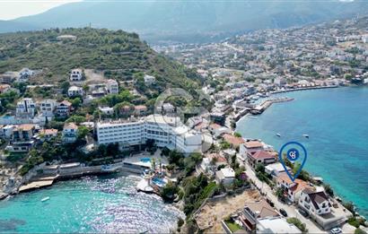 KARABURUN İSKELEDE DENİZE SIFIR 5+2 SATILIK MÜSTAKİL TRİPLEKS EV