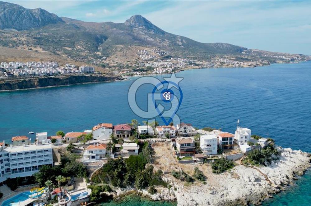 KARABURUN İSKELEDE DENİZE SIFIR 5+2 SATILIK MÜSTAKİL TRİPLEKS EV