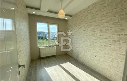 KOCAELİ KARTEPE'DE HAVUZLU SİTE İÇERİSİNDE 2+1 KİRALIK DAİRE