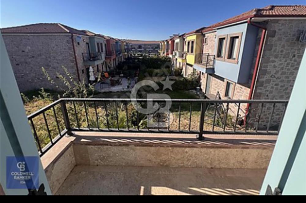 Küçükköy de 5 + 1 triplex villa