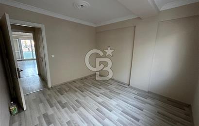 KARŞIYAKA ŞEMİKLER MERKEZ'DE 120 M2 2+1 KİRALIK FERAH DAİRE