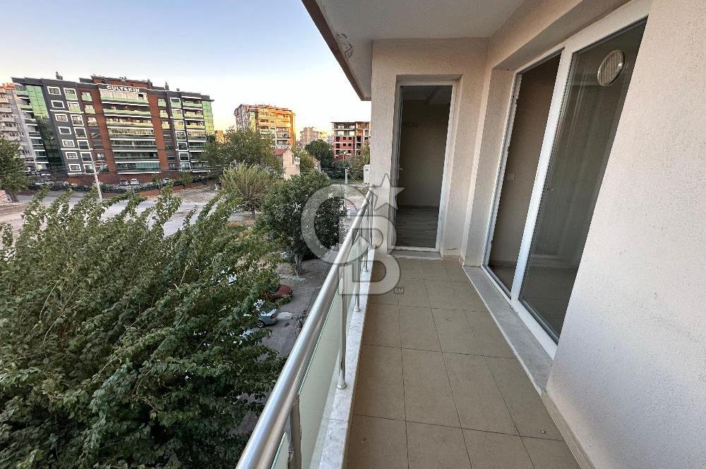 KARŞIYAKA ŞEMİKLER MERKEZ'DE 120 M2 2+1 KİRALIK FERAH DAİRE