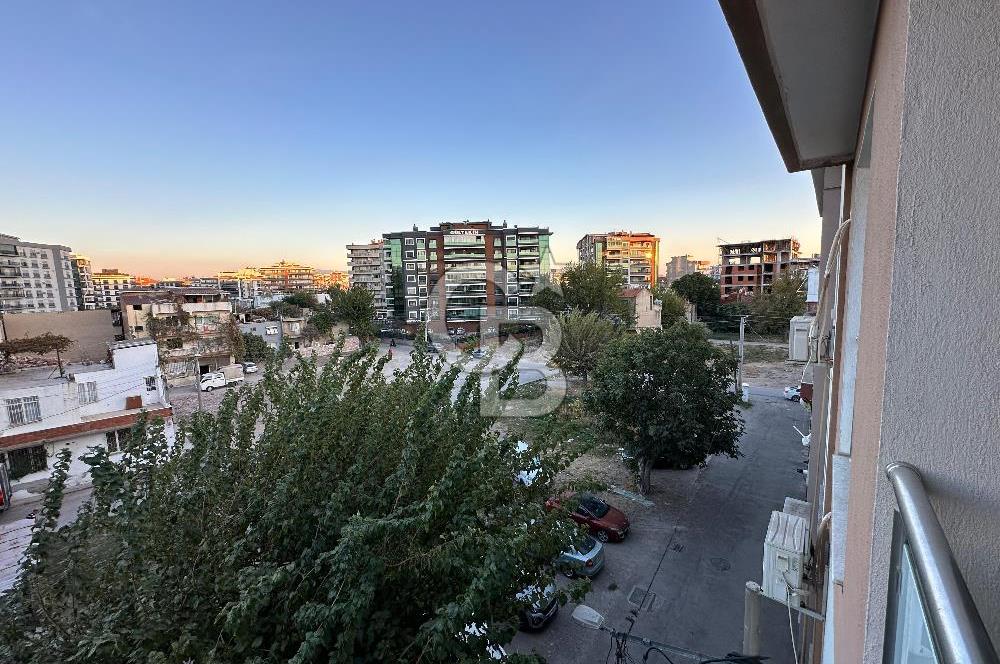 KARŞIYAKA ŞEMİKLER MERKEZ'DE 120 M2 2+1 KİRALIK FERAH DAİRE