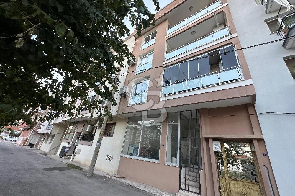 KARŞIYAKA ŞEMİKLER MERKEZ'DE 120 M2 2+1 KİRALIK FERAH DAİRE