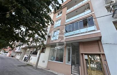 KARŞIYAKA ŞEMİKLER MERKEZ'DE 120 M2 2+1 KİRALIK FERAH DAİRE