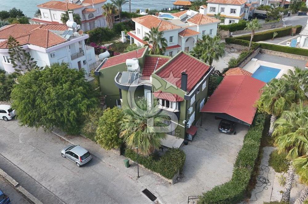 Girne Bölgesinde Denize Yürüme Mesafesinde Kiralık 3+1 Eşyalı Villa !