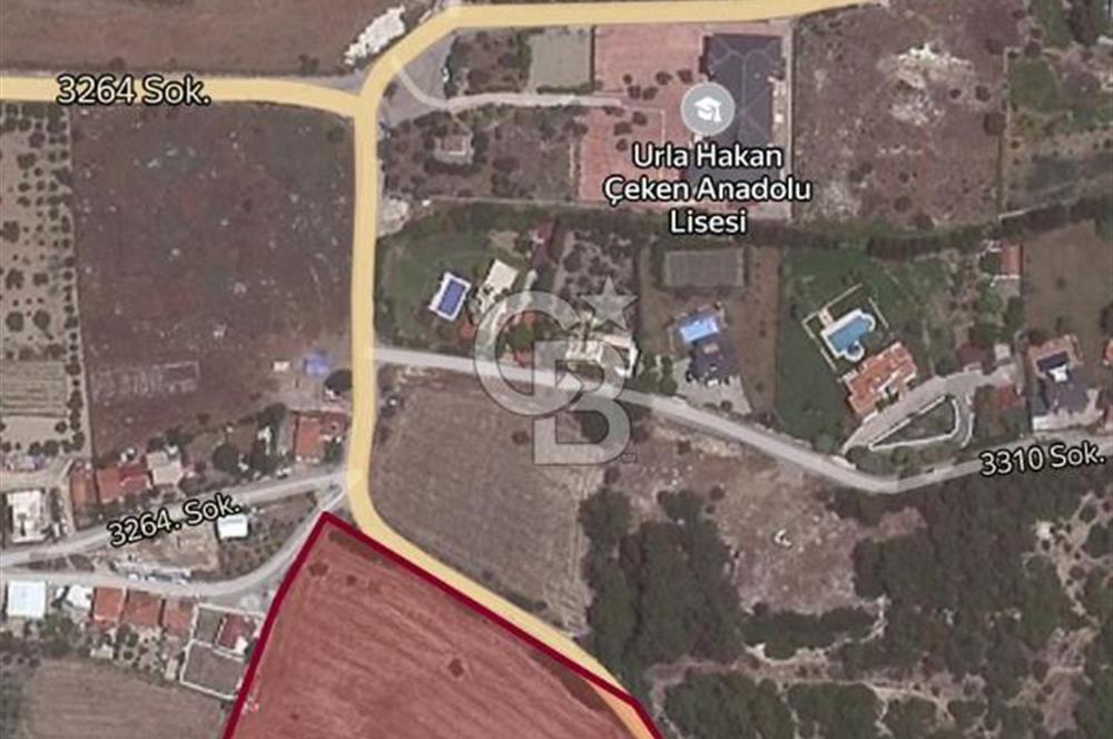 Urla Kalabak'ta 27 Dönüm Kadastral Yol Cepheli Satılık Tarla