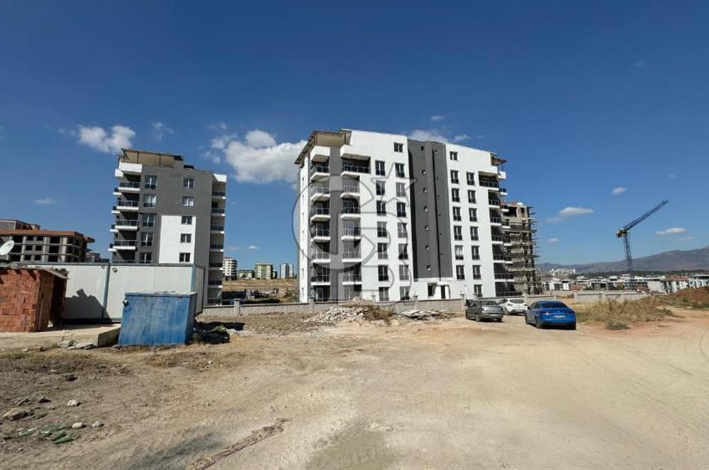 MENEMEN KOYUNDERE'DE HAVUZLU SİTEDE SATILIK 3+1 DAİRE