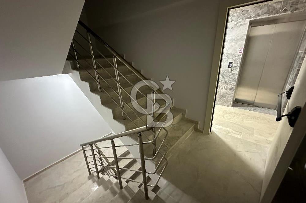 BORNOVA BARBAROS MAH. TUVAL YAPI ARAKAT  1+1 50 M2 KİRALIK DAİRE