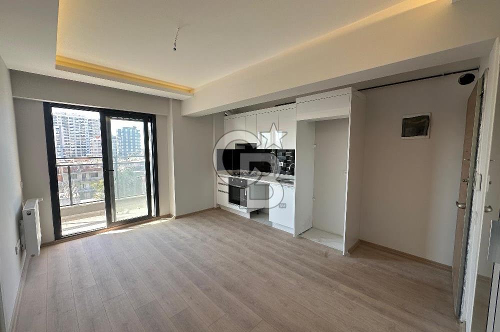 BORNOVA BARBAROS MAH. TUVAL YAPI ARAKAT  1+1 50 M2 KİRALIK DAİRE