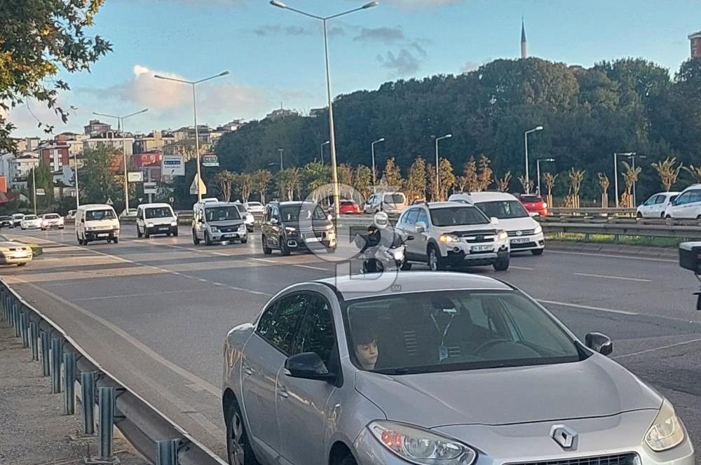 ÇEKMEKÖY MİMARSİNAN MAHALLESİNDE SATILIK KİRACILI PLAZA