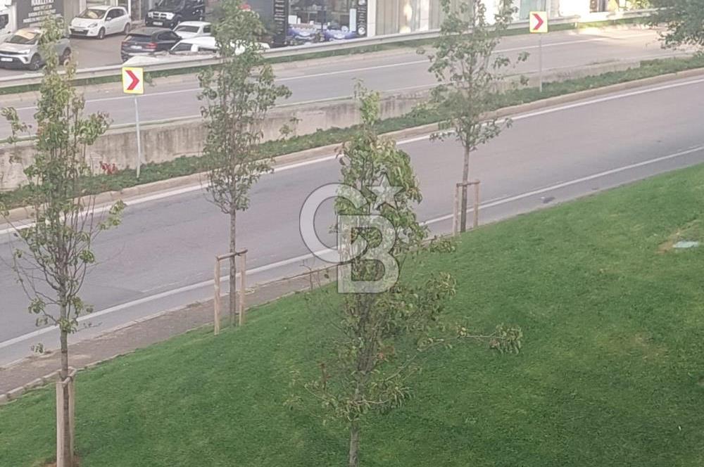 ÇEKMEKÖY MİMARSİNAN MAHALLESİNDE SATILIK KİRACILI PLAZA