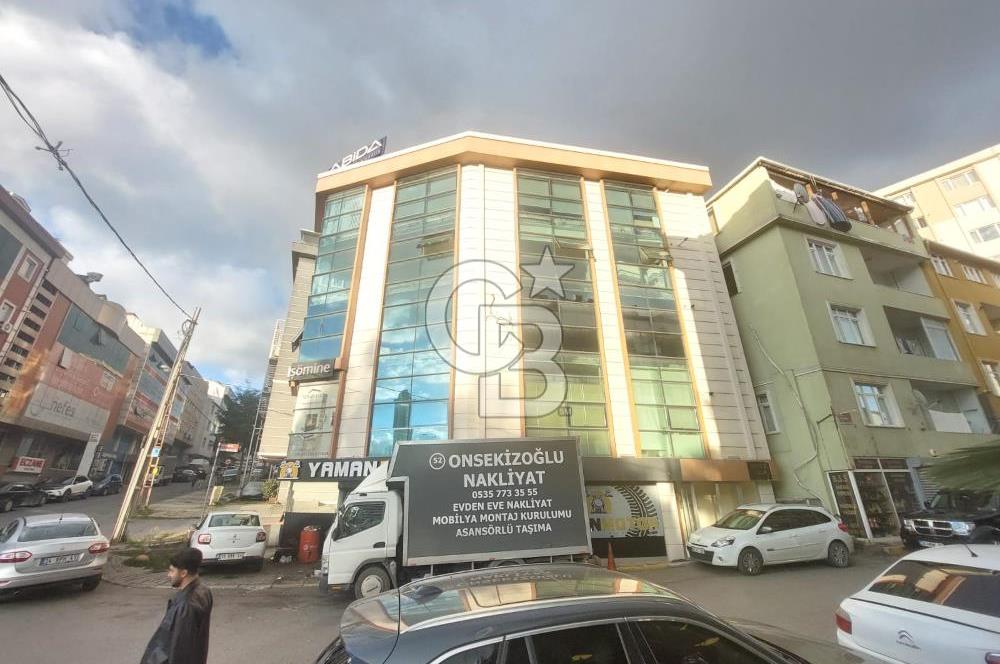 ÇEKMEKÖY MİMARSİNAN MAHALLESİNDE SATILIK KİRACILI PLAZA