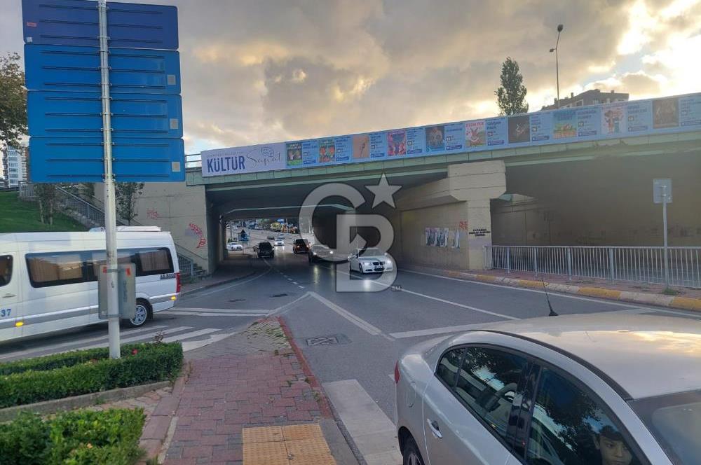 ÇEKMEKÖY MİMARSİNAN MAHALLESİNDE SATILIK KİRACILI PLAZA